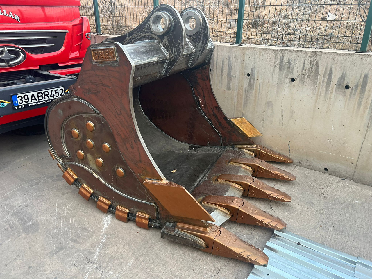 Volvo EC380 Exhibiton Bucket - Gravemaskinskuffe for Beltegraver: bilde 1 Volvo EC380 Exhibiton Bucket - Gravemaskinskuffe for Beltegraver: bilde 1