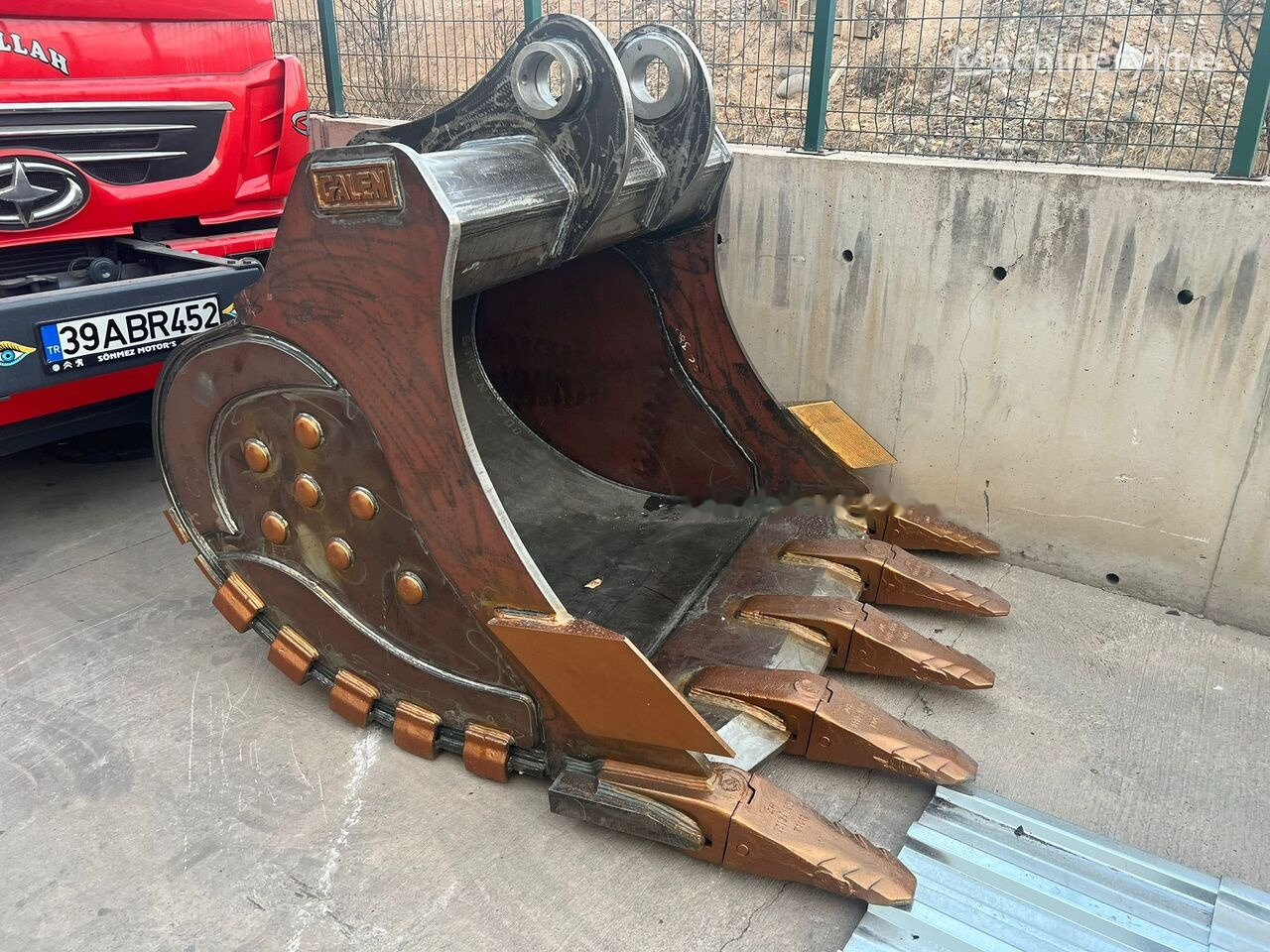 Volvo EC380 Exhibiton Bucket - Gravemaskinskuffe: bilde 4 Volvo EC380 Exhibiton Bucket - Gravemaskinskuffe: bilde 4