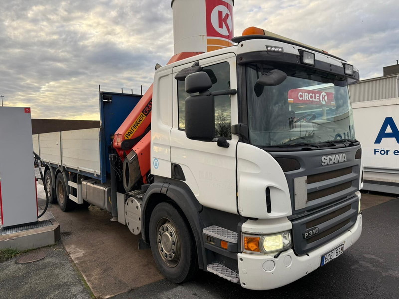 Scania P310 - Planbil, Kranbil: bilde 2 Scania P310 - Planbil, Kranbil: bilde 2