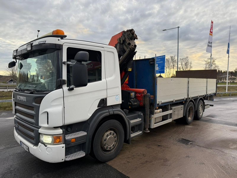 Scania P310 - Planbil, Kranbil: bilde 1 Scania P310 - Planbil, Kranbil: bilde 1