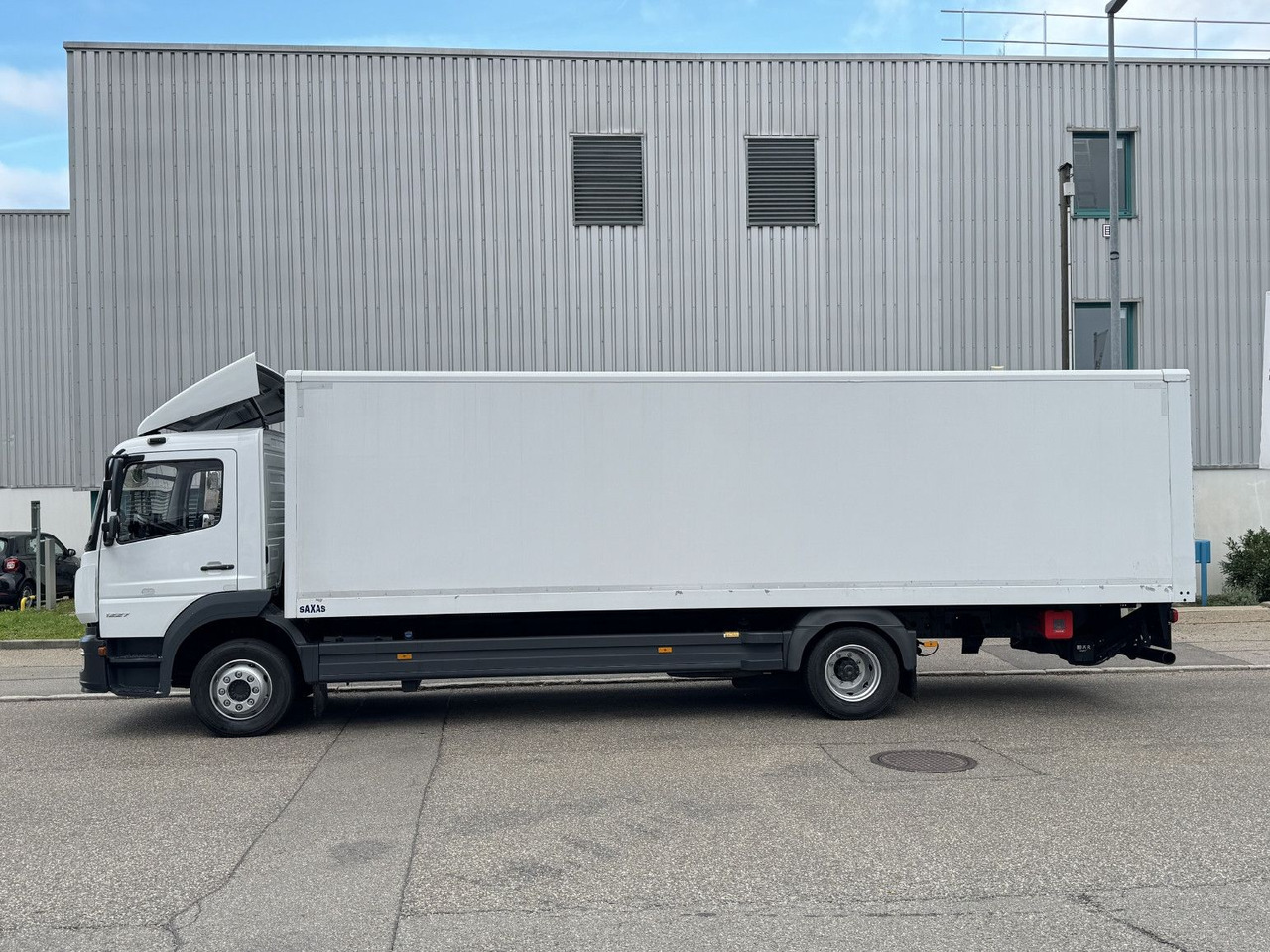 Mercedes-Benz Atego 1227L Koffer 8m LBW Klima Diff. Sperre - Skapbil: bilde 4 Mercedes-Benz Atego 1227L Koffer 8m LBW Klima Diff. Sperre - Skapbil: bilde 4