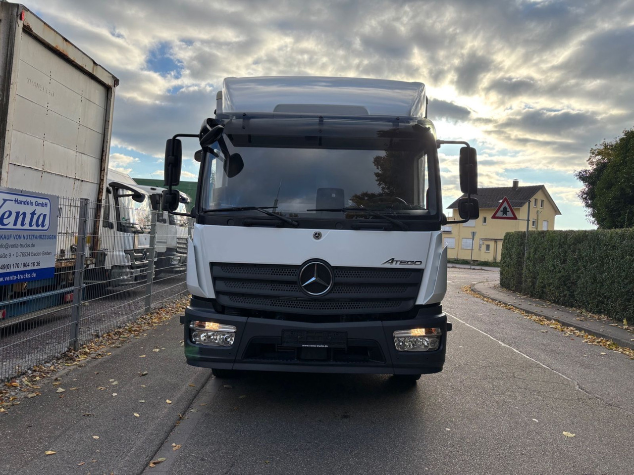 Mercedes-Benz Atego III 1227L, Euro-6, 2xAHK, Klima, Abbiegeas - Skapbil: bilde 2 Mercedes-Benz Atego III 1227L, Euro-6, 2xAHK, Klima, Abbiegeas - Skapbil: bilde 2