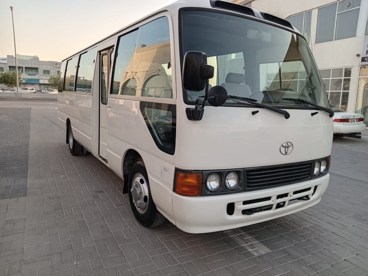 TOYOTA Coaster ... 30 places - diesel - climatisé ... BELGIQUE.. - Minibuss, Persontransport: bilde 2 TOYOTA Coaster ... 30 places - diesel - climatisé ... BELGIQUE.. - Minibuss, Persontransport: bilde 2