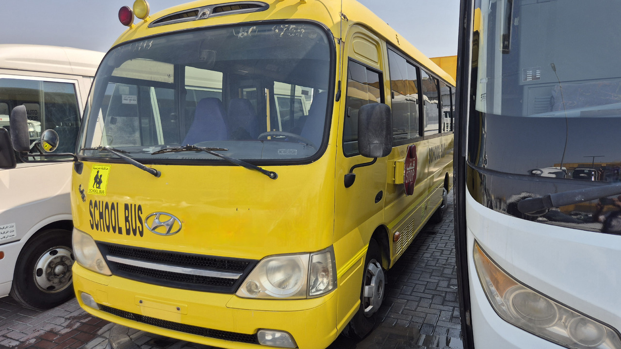 Toyota Coaster // Hyundai County... 30 places ... Climatisé - Minibuss, Persontransport: bilde 2 Toyota Coaster // Hyundai County... 30 places ... Climatisé - Minibuss, Persontransport: bilde 2