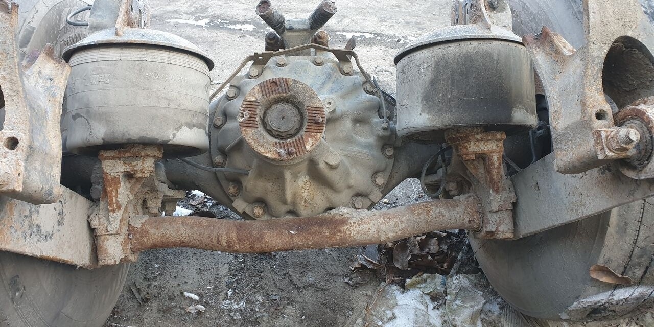 Mercedes-Benz truck - Bakaksel for Lastebil: bilde 2 Mercedes-Benz truck - Bakaksel for Lastebil: bilde 2