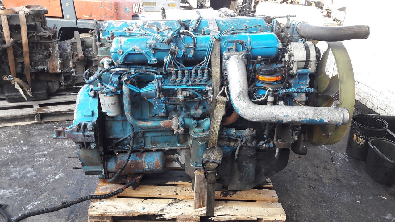 Renault Magirus 420 E2 Renault Magirus - Motor for Lastebil: bilde 1 Renault Magirus 420 E2 Renault Magirus - Motor for Lastebil: bilde 1