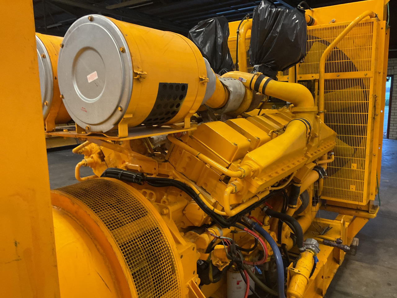 Cummins KTA38G3, 1000KVA Generatorset. Low hours and complete. - Elektrisk generator: bilde 4 Cummins KTA38G3, 1000KVA Generatorset. Low hours and complete. - Elektrisk generator: bilde 4