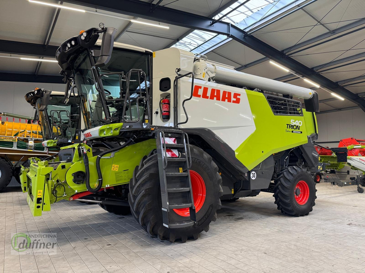 CLAAS Trion 540 Montana - Skurtresker: bilde 1 CLAAS Trion 540 Montana - Skurtresker: bilde 1