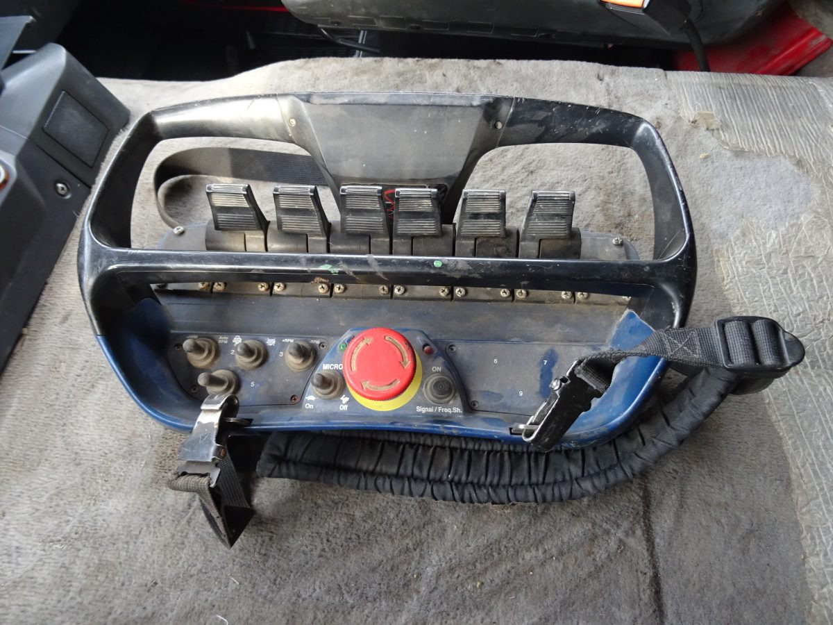 Planbil, Kranbil IVECO EUROSTAR 240E42 BONFIGLIOLI P30500XL: bilde 9