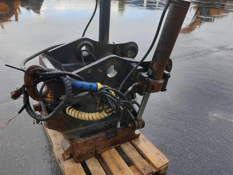 Engcon Tilting Coupler - Hurtigkobling for Bygg og anlegg: bilde 1 Engcon Tilting Coupler - Hurtigkobling for Bygg og anlegg: bilde 1