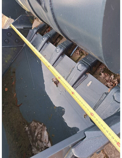 Hyundai Excavator Digging Bucket 140, 61K4-30701 - Skuffe for Bygg og anlegg: bilde 2 Hyundai Excavator Digging Bucket 140, 61K4-30701 - Skuffe for Bygg og anlegg: bilde 2