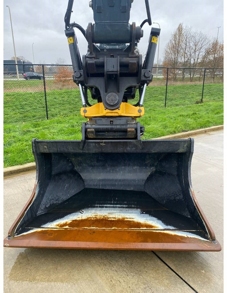 Engcon EC233, OQ80, GB29 = Rotator + Coupler + Gripper + - Utstyr for Bygg og anlegg: bilde 2 Engcon EC233, OQ80, GB29 = Rotator + Coupler + Gripper + - Utstyr for Bygg og anlegg: bilde 2