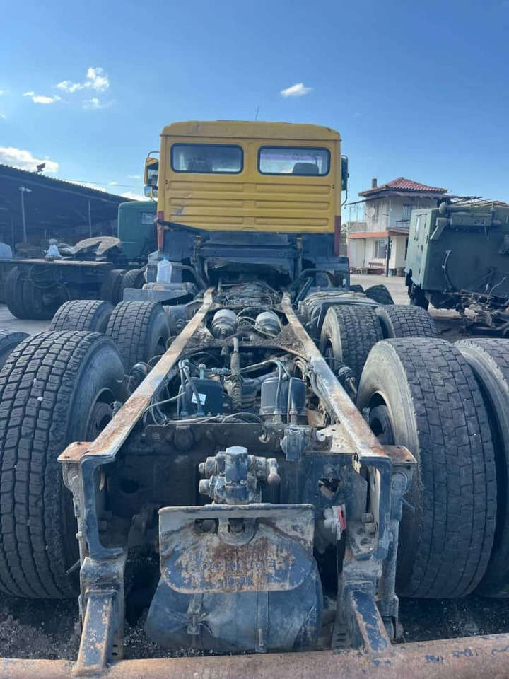 MAN 41.422 Tractor unit - Chassis lastebil: bilde 3 MAN 41.422 Tractor unit - Chassis lastebil: bilde 3