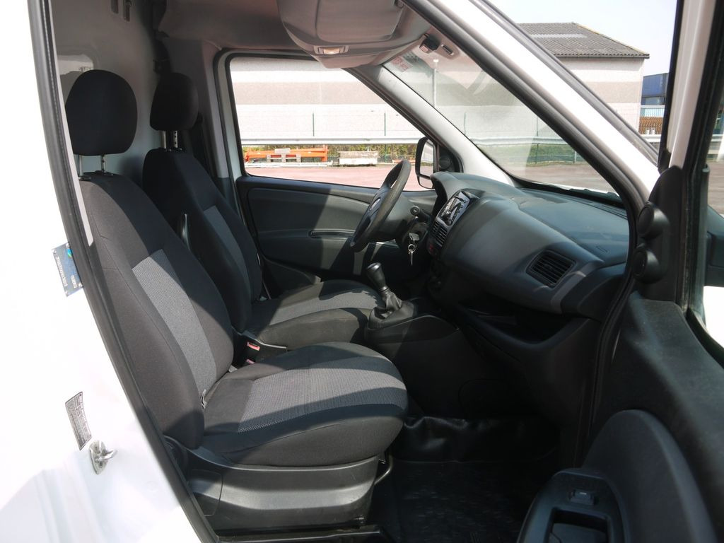 Fiat DOBLO 1.3 KUHLKOFFER RELEC FROD TR22 -20C Fiat DOBLO 1.3 KUHLKOFFER RELEC FROD TR22 -20C - Kjølebil: bilde 4 Fiat DOBLO 1.3 KUHLKOFFER RELEC FROD TR22 -20C Fiat DOBLO 1.3 KUHLKOFFER RELEC FROD TR22 -20C - Kjølebil: bilde 4