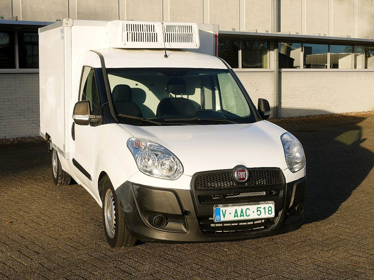 Fiat DOBLO 1.6 KUHLKOFFER CARRIER XARIOS -20 / AIRCO - Kjølebil: bilde 1 Fiat DOBLO 1.6 KUHLKOFFER CARRIER XARIOS -20 / AIRCO - Kjølebil: bilde 1