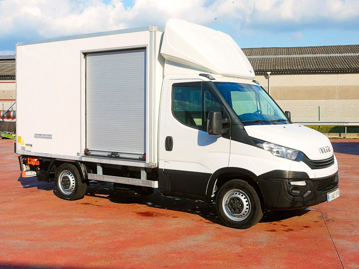 Iveco 35S14 DAILY ISOTHERMKOFFER LADEBORDWAND luft fed - Kjølebil: bilde 2 Iveco 35S14 DAILY ISOTHERMKOFFER LADEBORDWAND luft fed - Kjølebil: bilde 2