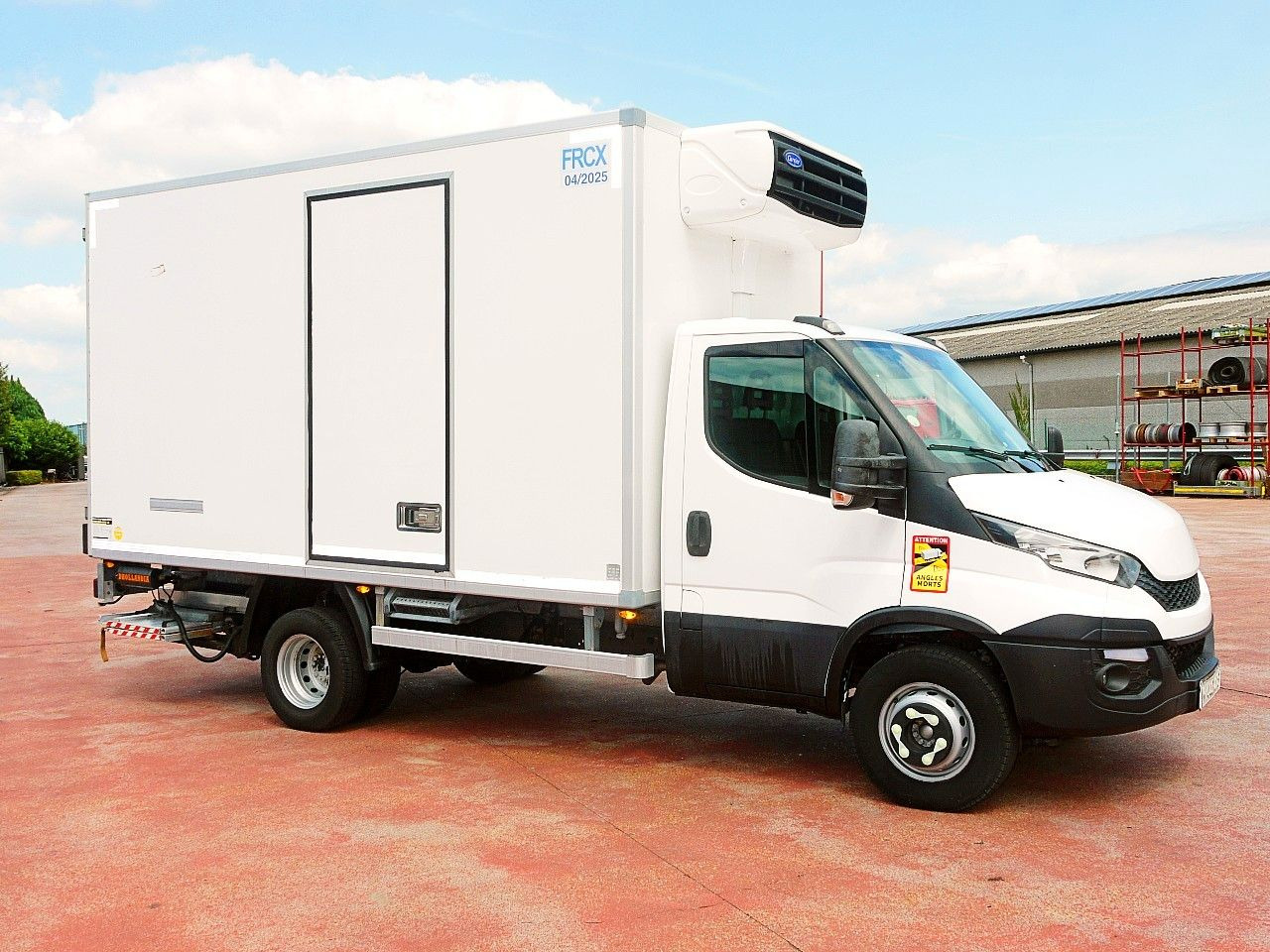 Iveco 70C17 KUHLKOFFER CARRIER XARIOS 500 A/C LUFT LBW - Kjølebil: bilde 2 Iveco 70C17 KUHLKOFFER CARRIER XARIOS 500 A/C LUFT LBW - Kjølebil: bilde 2