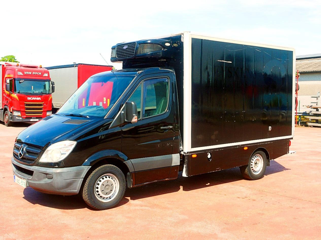 Mercedes-Benz 319 SPRINTER V6 KUHLKOFFER CARRIER PULSOR 600 MT - Kjølebil: bilde 4 Mercedes-Benz 319 SPRINTER V6 KUHLKOFFER CARRIER PULSOR 600 MT - Kjølebil: bilde 4