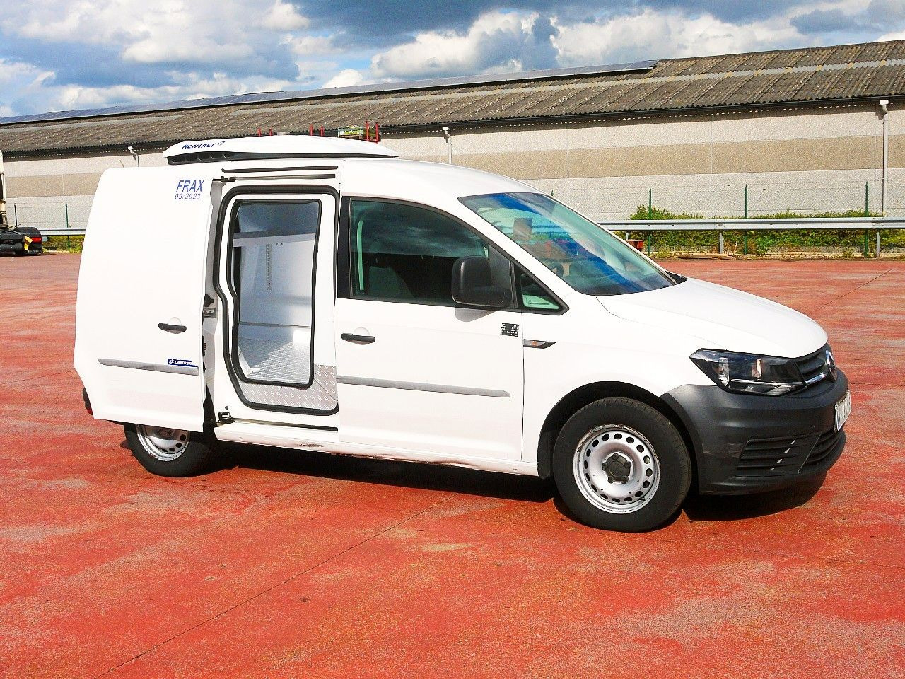 Volkswagen CADDY 2.0 KONVEKTA -2c  A/C €6 - Kjølebil: bilde 3 Volkswagen CADDY 2.0 KONVEKTA -2c  A/C €6 - Kjølebil: bilde 3