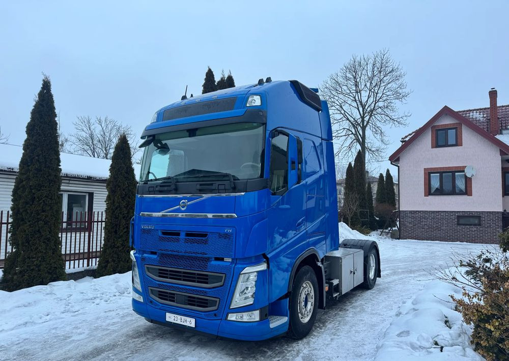 Volvo FH GLOBETROTTER - Trekkvogn: bilde 1 Volvo FH GLOBETROTTER - Trekkvogn: bilde 1