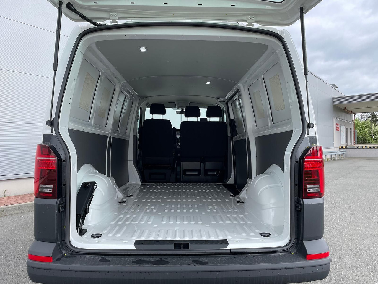 Ny Kassebil Volkswagen T6.1 Transporter Kasten lang 4M MFL LED TEMPOMAT: bilde 11