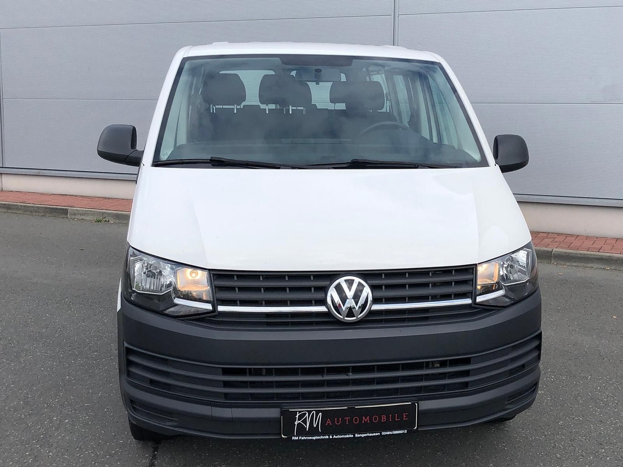 Volkswagen T6 Transporter 2.0 TDI Kombi lang 9-SITZE TEMP - Stasjonsvogn: bilde 3 Volkswagen T6 Transporter 2.0 TDI Kombi lang 9-SITZE TEMP - Stasjonsvogn: bilde 3