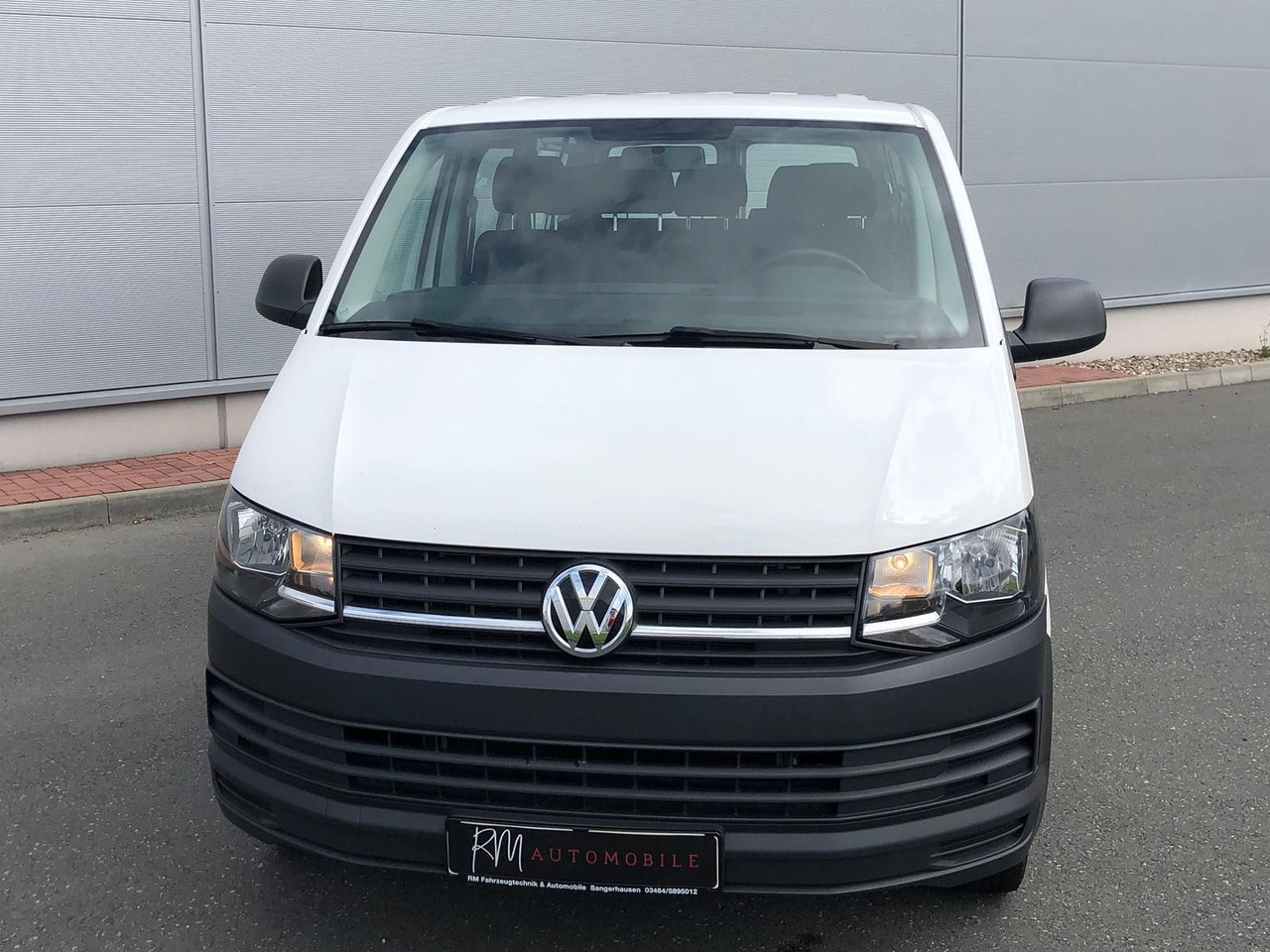 Volkswagen T6 Transporter 2.0 TDI Kombi lang 9-SITZE TEMP - Personenbil: bilde 4 Volkswagen T6 Transporter 2.0 TDI Kombi lang 9-SITZE TEMP - Personenbil: bilde 4