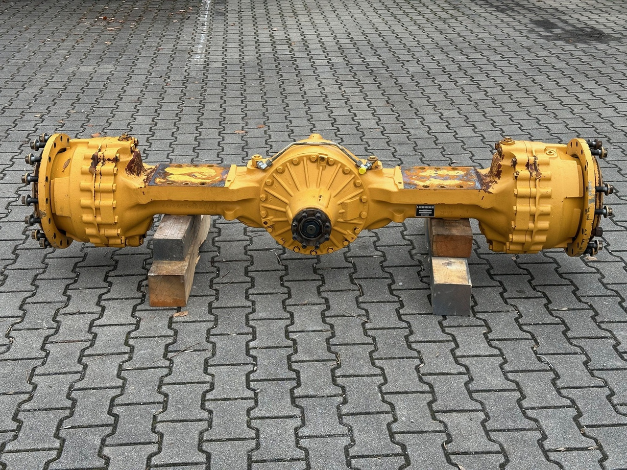 LIEBHERR Original Hinterachse-Planetenstarrachse Typ:MT-L3085. ID-Nr.10022957 – ID-Nr.10425800. L544-443, L544-445, L550-456, L554-453, L556-454. #10425800.1789310# - Bakaksel for Hjullaster: bilde 1 LIEBHERR Original Hinterachse-Planetenstarrachse Typ:MT-L3085. ID-Nr.10022957 – ID-Nr.10425800. L544-443, L544-445, L550-456, L554-453, L556-454. #10425800.1789310# - Bakaksel for Hjullaster: bilde 1