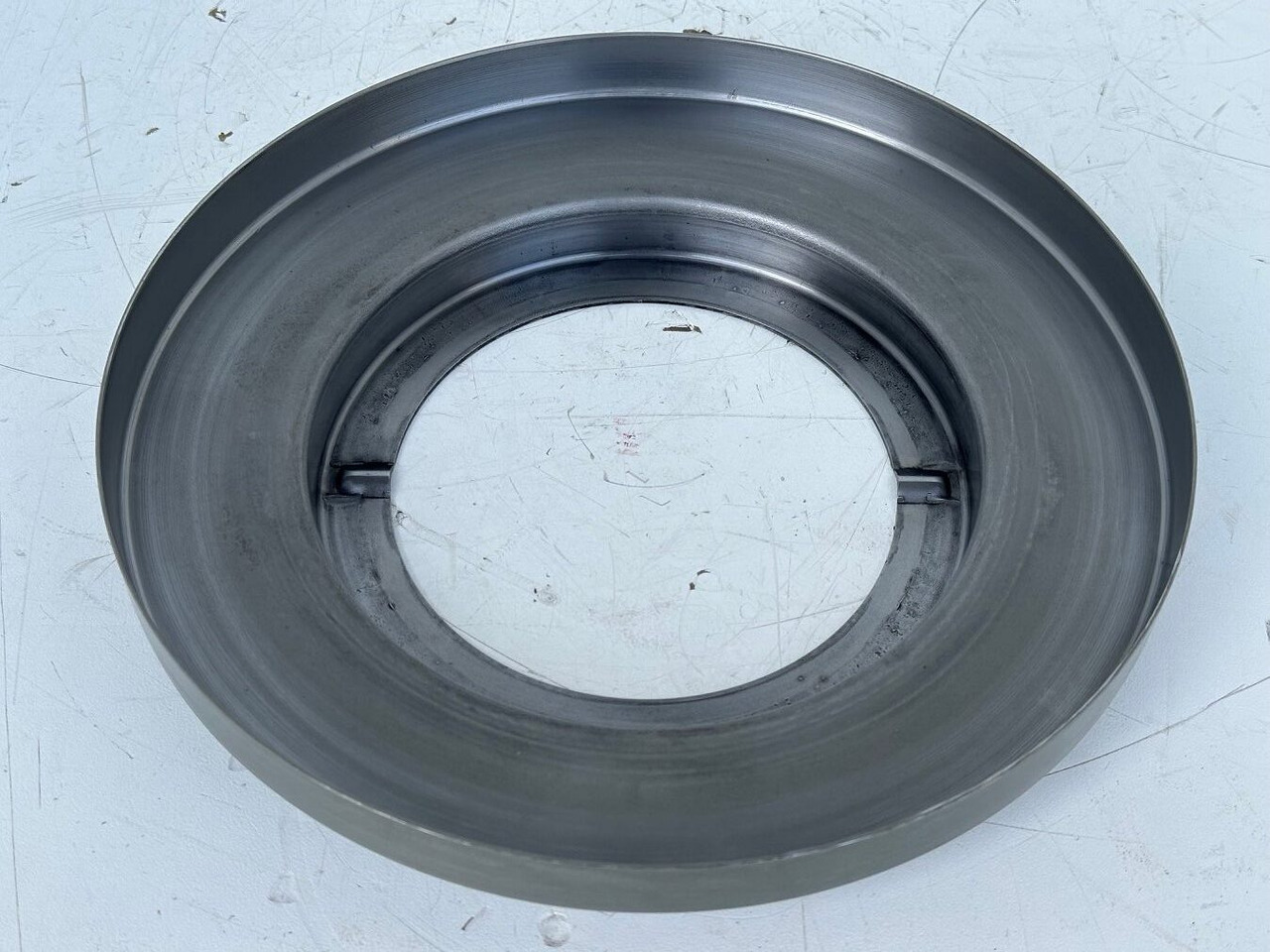 Liebherr Abdeckblech ID-Nr.90005702. SAT325/274 - SAT325/294. R936, R940, R946, R950, RZG390. #90005702.FR.40254# - Svingmotor for Beltegraver: bilde 3 Liebherr Abdeckblech ID-Nr.90005702. SAT325/274 - SAT325/294. R936, R940, R946, R950, RZG390. #90005702.FR.40254# - Svingmotor for Beltegraver: bilde 3