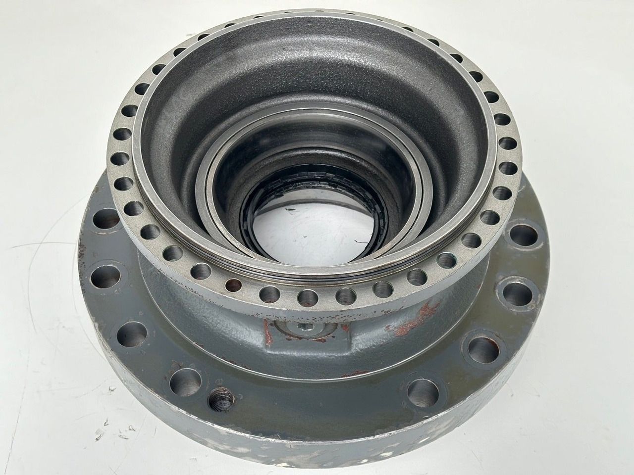 Liebherr Abtriebswellengehäuse ID-Nr.90018934.  A924 HL, A924, LH30 C, LH30 M, LH35 M, LH35 MT, R922. #ABTR.GEH.0767#0764# - Svingmotor for Bygg og anlegg: bilde 2 Liebherr Abtriebswellengehäuse ID-Nr.90018934.  A924 HL, A924, LH30 C, LH30 M, LH35 M, LH35 MT, R922. #ABTR.GEH.0767#0764# - Svingmotor for Bygg og anlegg: bilde 2