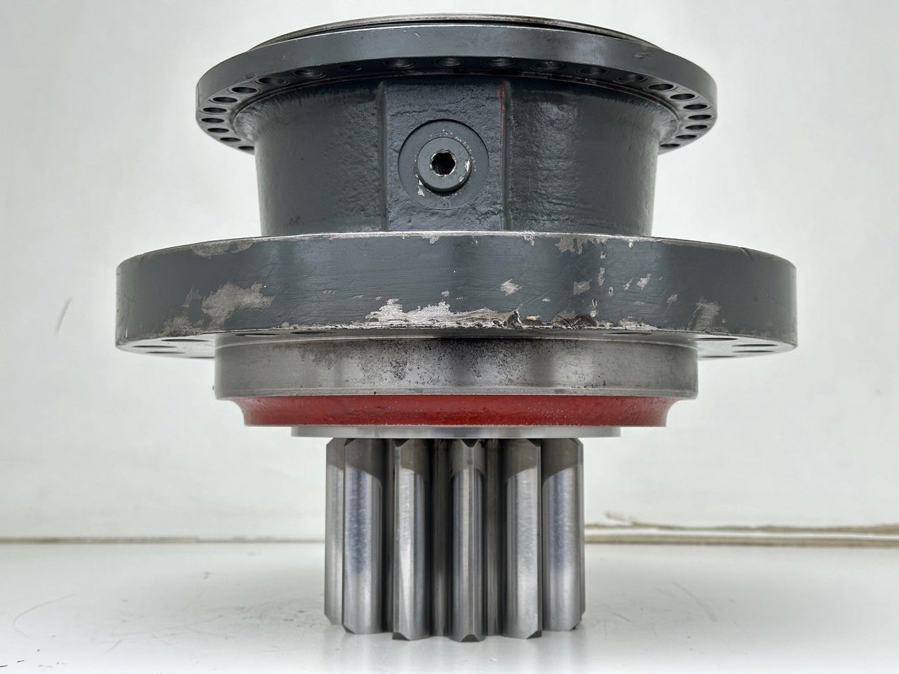 Liebherr Abtriebswellengehäuse ID-Nr.90018934 mit Abtriebswelle ID-Nr.90204999. SAT275/260 - SAT275/261 - SAT275/266 - SAT275/289. #0785#03478# - Transmisjon for Bygg og anlegg: bilde 2 Liebherr Abtriebswellengehäuse ID-Nr.90018934 mit Abtriebswelle ID-Nr.90204999. SAT275/260 - SAT275/261 - SAT275/266 - SAT275/289. #0785#03478# - Transmisjon for Bygg og anlegg: bilde 2