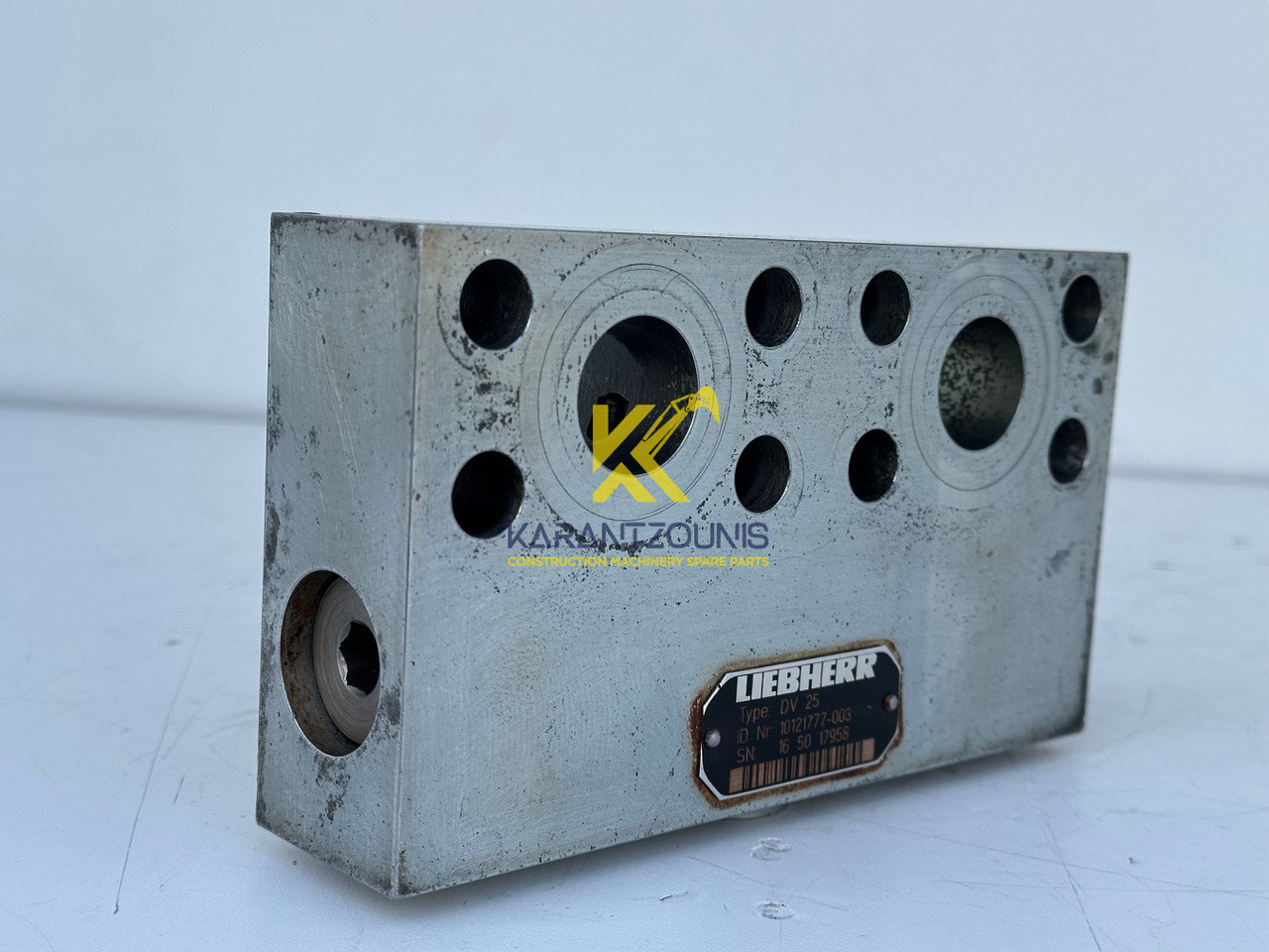 Liebherr Dämpfungsventil ID-Nr.10121777. P924 COMP, P926, R926, R916, R922, R924 COMP, R924, R926 COMP, R926, R930, R936, R946, R950 T, R960 T. #10121777.43199# - Svingmotor for Bygg og anlegg: bilde 2 Liebherr Dämpfungsventil ID-Nr.10121777. P924 COMP, P926, R926, R916, R922, R924 COMP, R924, R926 COMP, R926, R930, R936, R946, R950 T, R960 T. #10121777.43199# - Svingmotor for Bygg og anlegg: bilde 2