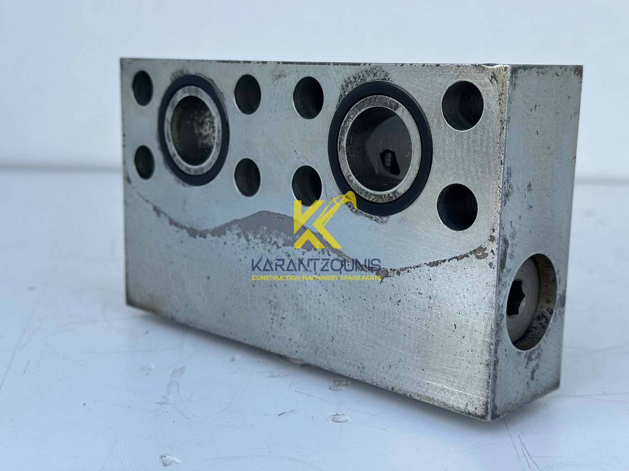 Liebherr Dämpfungsventil ID-Nr.10121777. P924 COMP, P926, R926, R916, R922, R924 COMP, R924, R926 COMP, R926, R930, R936, R946, R950 T, R960 T. #10121777.43199# - Svingmotor for Bygg og anlegg: bilde 3 Liebherr Dämpfungsventil ID-Nr.10121777. P924 COMP, P926, R926, R916, R922, R924 COMP, R924, R926 COMP, R926, R930, R936, R946, R950 T, R960 T. #10121777.43199# - Svingmotor for Bygg og anlegg: bilde 3