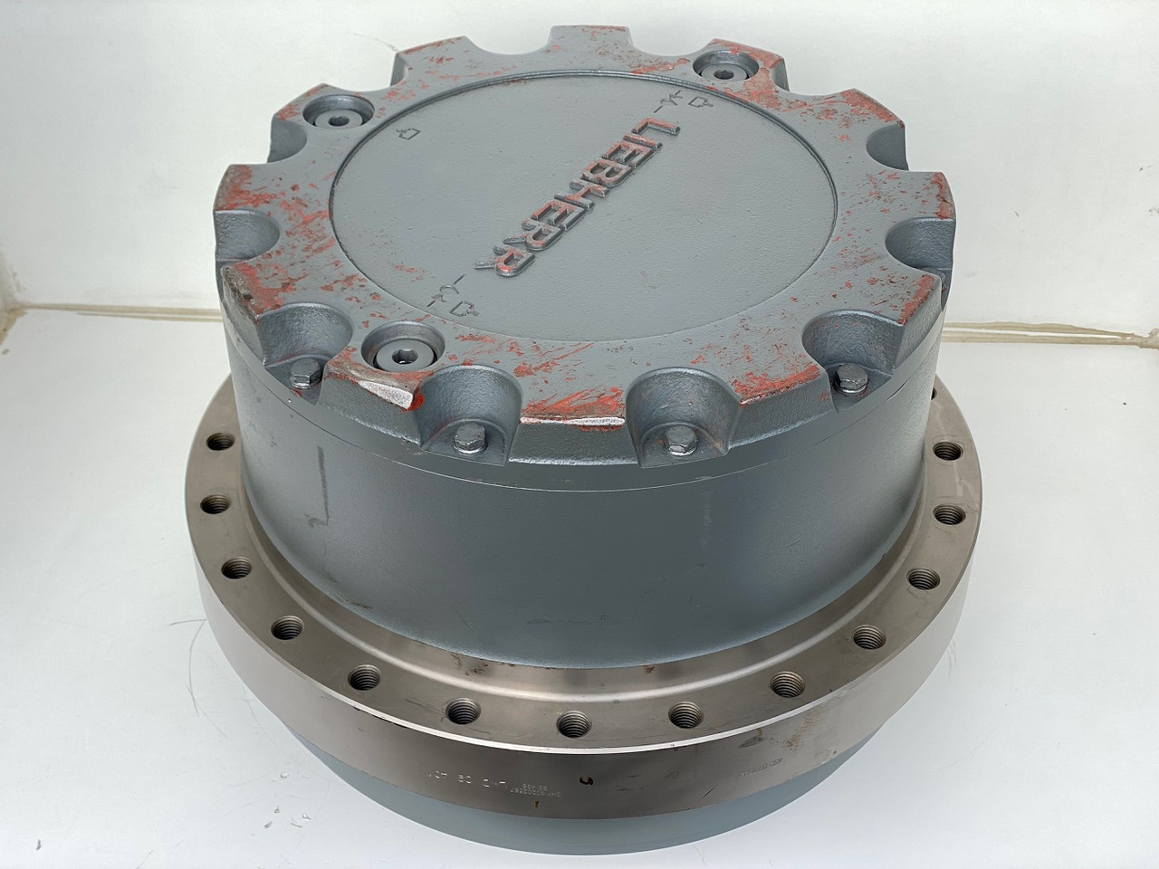 Liebherr Fahrantrieb FAT450P123, ID-Nr.90202516 - ID-Nr.90202517. LOS954, R940, R946, R950, R954, R956. #159-04# - Sluttdrev for Beltegraver: bilde 5 Liebherr Fahrantrieb FAT450P123, ID-Nr.90202516 - ID-Nr.90202517. LOS954, R940, R946, R950, R954, R956. #159-04# - Sluttdrev for Beltegraver: bilde 5