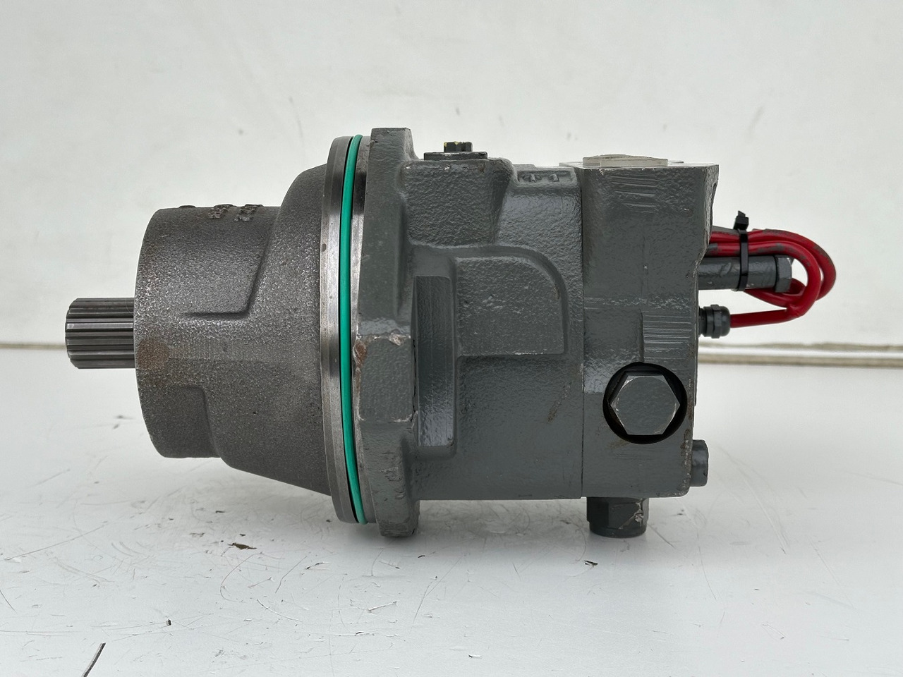 Liebherr Hydraulikeinbaumotor FMF045, ID-Nr.10132702. A924, LH30C, LH30M, LH35M, LH35MT, LH40C, LH40CP, LH40M, LH40MP, LH50CHR, LH50M, LH50MHR, LH50MT. #23.12.01063# - Hydraulisk motor for Bygg og anlegg: bilde 5 Liebherr Hydraulikeinbaumotor FMF045, ID-Nr.10132702. A924, LH30C, LH30M, LH35M, LH35MT, LH40C, LH40CP, LH40M, LH40MP, LH50CHR, LH50M, LH50MHR, LH50MT. #23.12.01063# - Hydraulisk motor for Bygg og anlegg: bilde 5