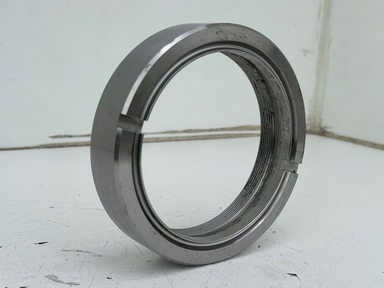 Liebherr Nutmutter ID-Nr.9442194 - ID-Nr.944219403. SAT350/205, SAT375/215. P964, R954B, R964B. #944219403.22.06# - Svingmotor for Bygg og anlegg: bilde 4 Liebherr Nutmutter ID-Nr.9442194 - ID-Nr.944219403. SAT350/205, SAT375/215. P964, R954B, R964B. #944219403.22.06# - Svingmotor for Bygg og anlegg: bilde 4