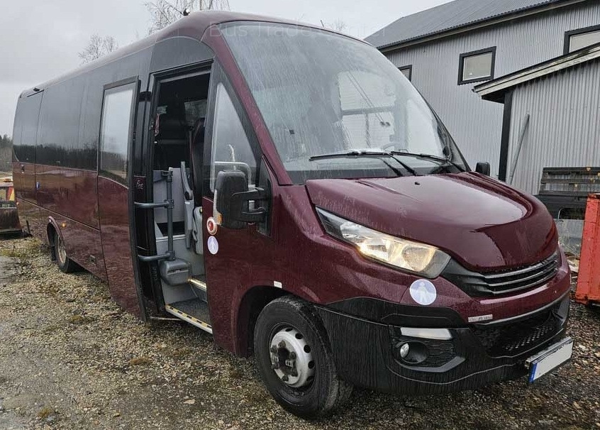 IVECO ROSERO FIRST 70C18 - Minibuss, Persontransport: bilde 1 IVECO ROSERO FIRST 70C18 - Minibuss, Persontransport: bilde 1
