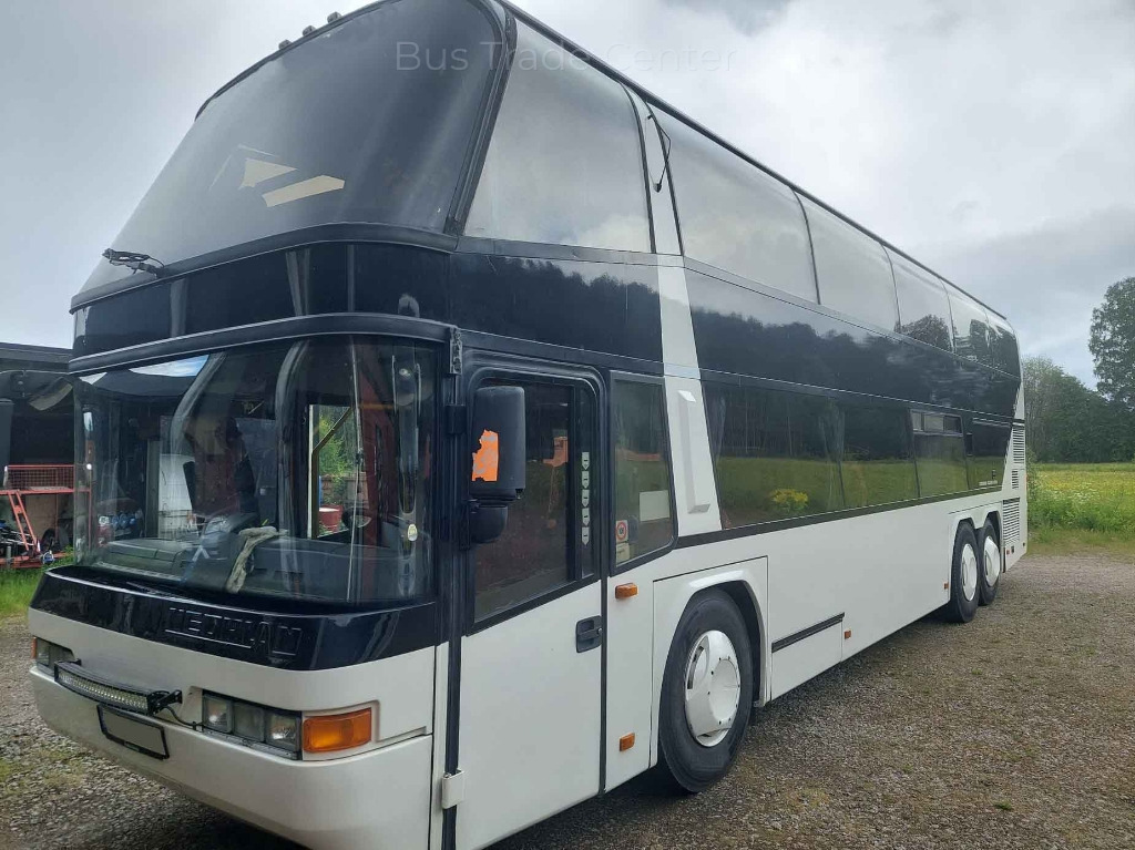 NEOPLAN Skyliner N122/3 - Turistbuss: bilde 2 NEOPLAN Skyliner N122/3 - Turistbuss: bilde 2