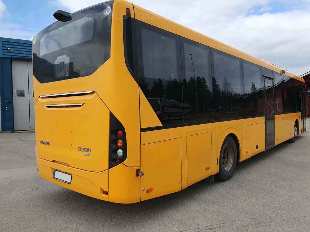VOLVO 8900 B8RLE - Forstadsbus: bilde 2 VOLVO 8900 B8RLE - Forstadsbus: bilde 2