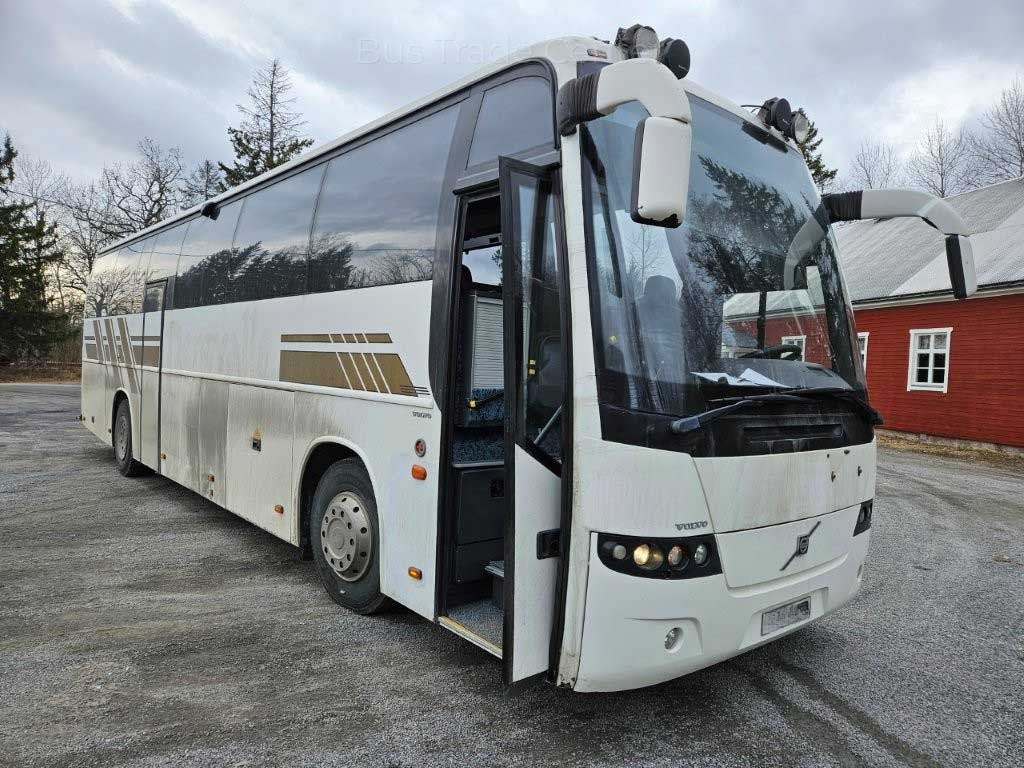 VOLVO Carrus 9700H B12M - Turistbuss: bilde 1 VOLVO Carrus 9700H B12M - Turistbuss: bilde 1