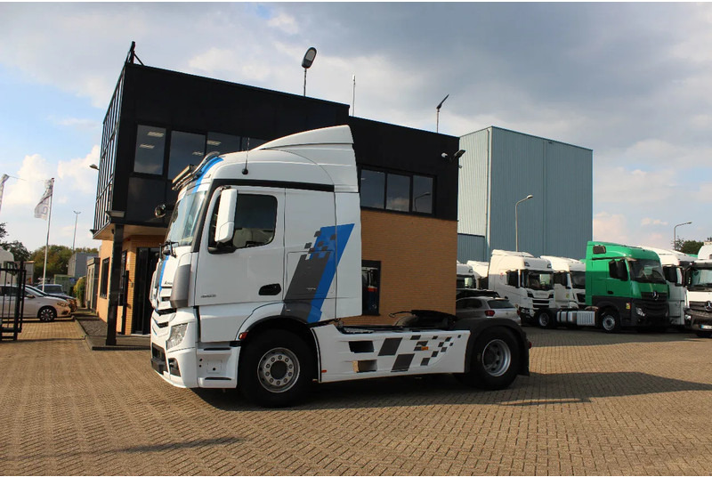 Mercedes-Benz Actros 1853 * RETARDER * 4X2 * - Trekkvogn: bilde 3 Mercedes-Benz Actros 1853 * RETARDER * 4X2 * - Trekkvogn: bilde 3
