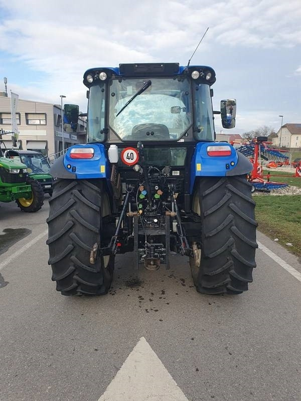 New Holland T 5.115 - Traktor: bilde 2 New Holland T 5.115 - Traktor: bilde 2