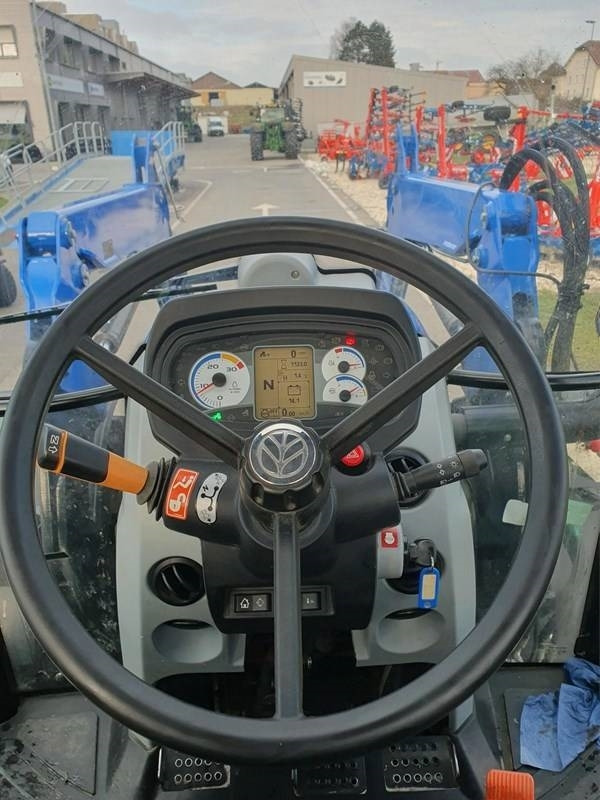 New Holland T 5.115 - Traktor: bilde 4 New Holland T 5.115 - Traktor: bilde 4