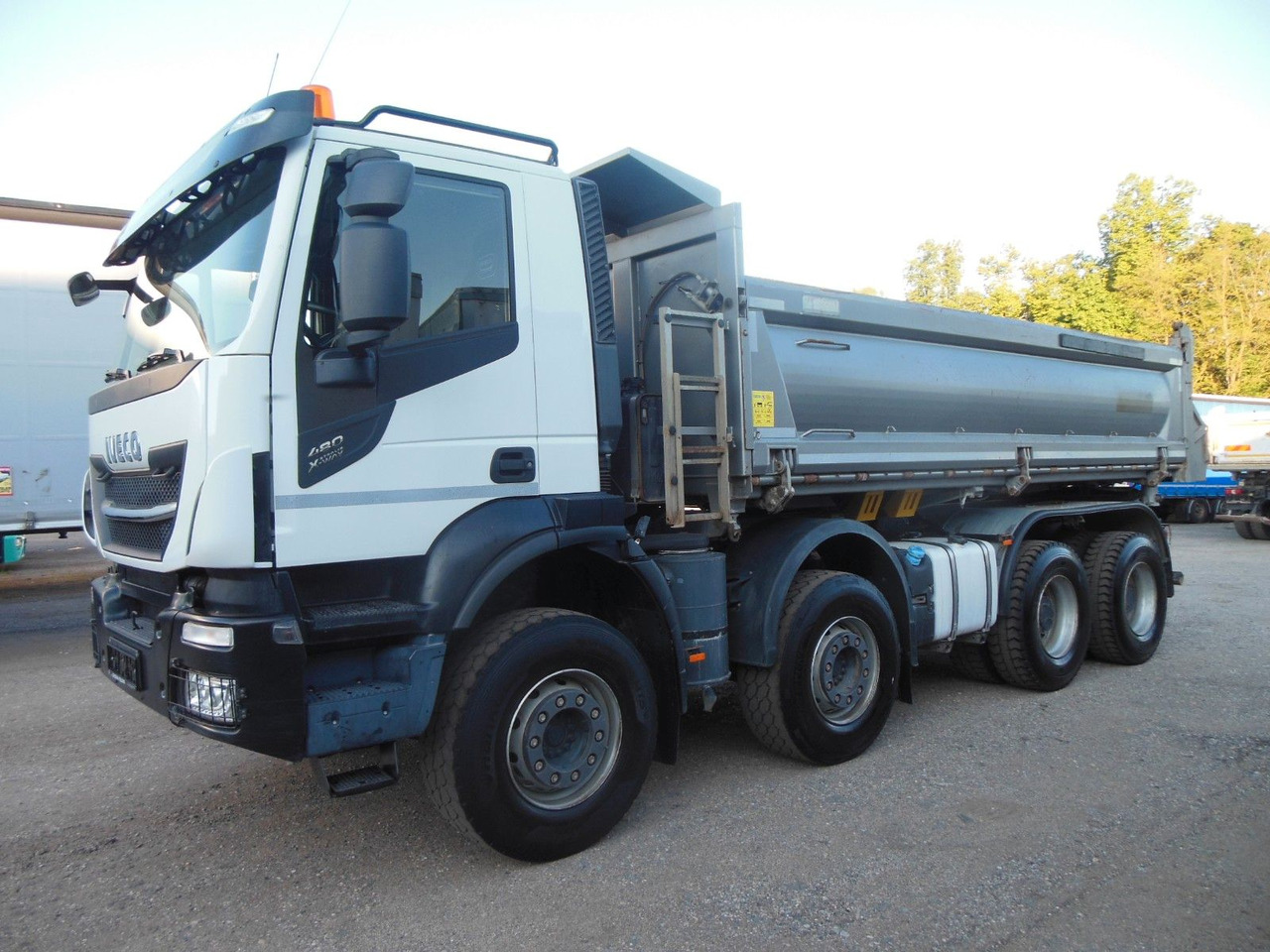 Iveco STRALIS X-WAY 480, 8X4, BORDMATIC, AHK, TOP!!! - Tippbil: bilde 1 Iveco STRALIS X-WAY 480, 8X4, BORDMATIC, AHK, TOP!!! - Tippbil: bilde 1