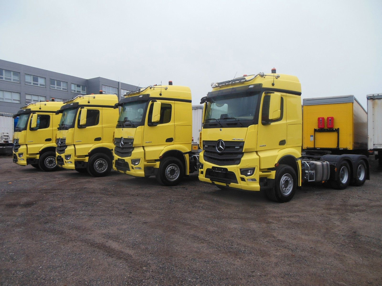 Mercedes-Benz 3353 ACTROS, 6X4, TRK, SET 120 TON, WIE NEUE!E!! - Trekkvogn: bilde 1 Mercedes-Benz 3353 ACTROS, 6X4, TRK, SET 120 TON, WIE NEUE!E!! - Trekkvogn: bilde 1