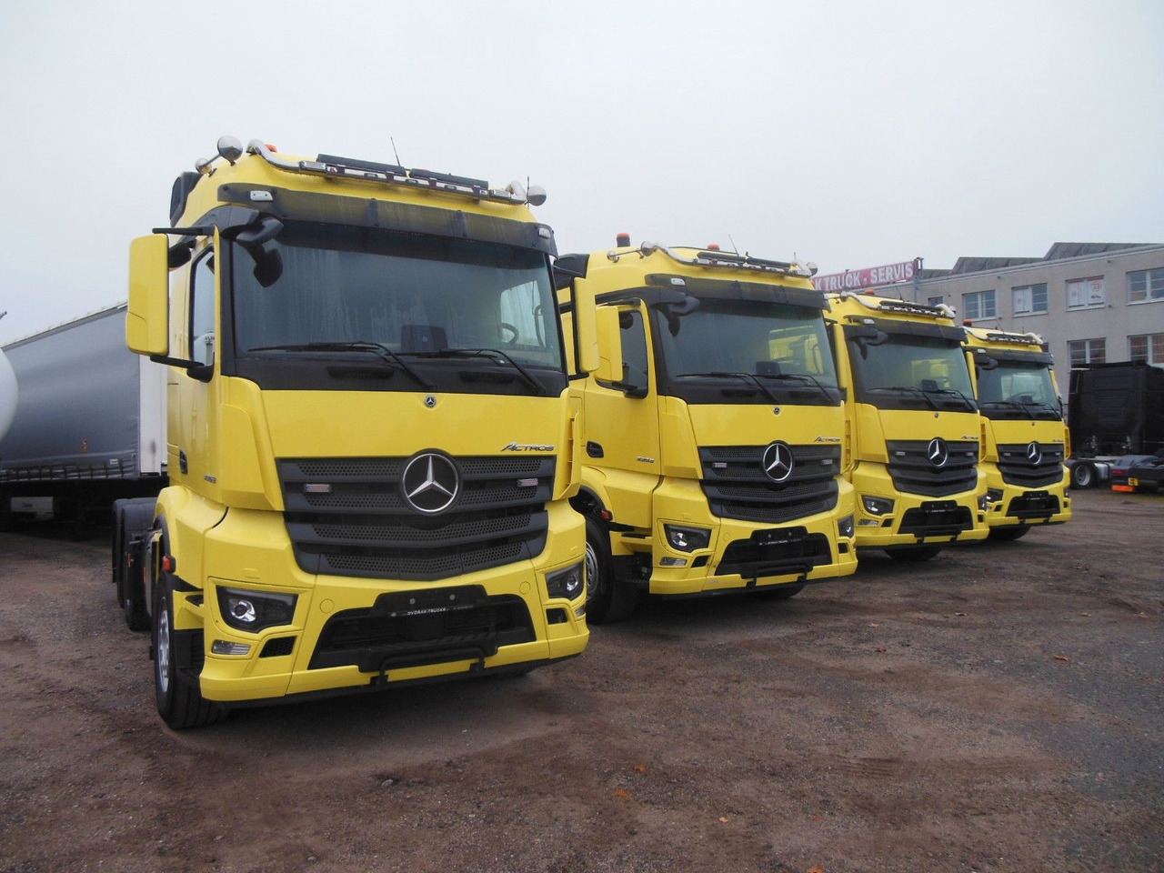 Mercedes-Benz 3353 ACTROS, 6X4, TRK, SET 120 TON, WIE NEUE!E!! - Trekkvogn: bilde 2 Mercedes-Benz 3353 ACTROS, 6X4, TRK, SET 120 TON, WIE NEUE!E!! - Trekkvogn: bilde 2