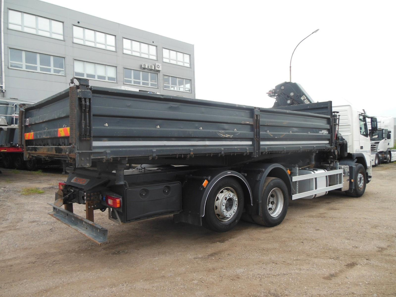 Volvo FM 410, 6X2, DREISEITEN KIPPER, HIAB XS 211 - Tippbil, Kranbil: bilde 3 Volvo FM 410, 6X2, DREISEITEN KIPPER, HIAB XS 211 - Tippbil, Kranbil: bilde 3