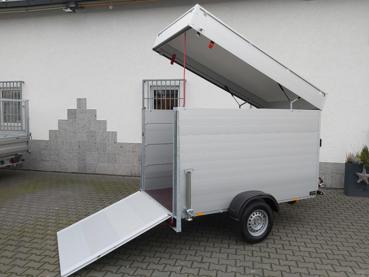 ALUBOXX Deckelanhänger GTB 1200 VT3 251x126x153cm Heckrampe (S) 1200kg Winter Aktion - Skaphenger: bilde 3 ALUBOXX Deckelanhänger GTB 1200 VT3 251x126x153cm Heckrampe (S) 1200kg Winter Aktion - Skaphenger: bilde 3