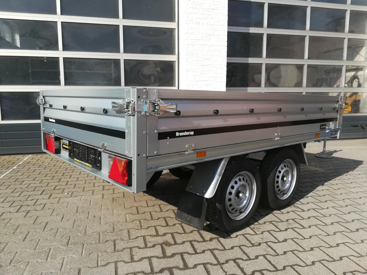 Planhenger/ Flathenger Brenderup 3251 STB 1000 Tandemachse 250x142x35cm (S) 13" 1000kg Januar Aktion: bilde 7
