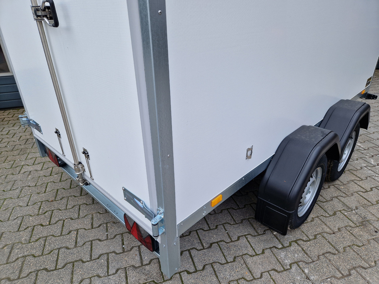 Skaphenger Brenderup Cargo Dynamic CD300 TB D 300x155x185cm Hecktüren Wabenwände (M) 2000kg: bilde 12